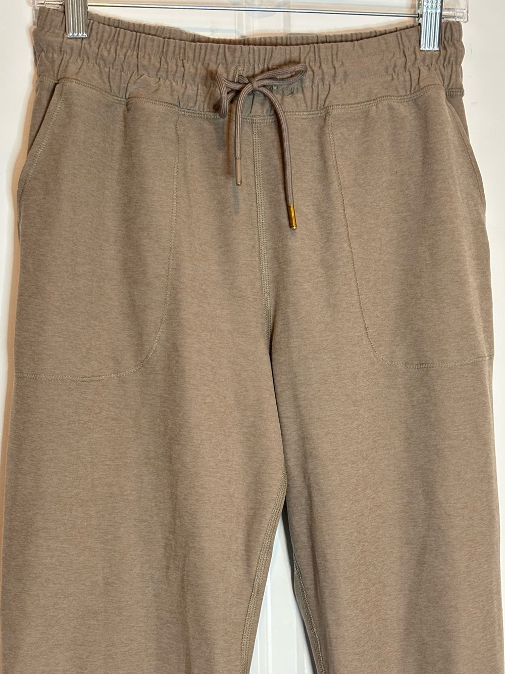 Beyond Yoga Space Dye Commuter Jogger Drawstring Pants Birch Heather Tan XS - Picture 2 of 10